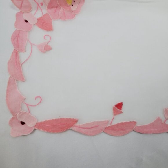 VTG 4 Hand Applique Embroidered Organdy Linen Placemats Pink White By Brode Main - Picture 12 of 14